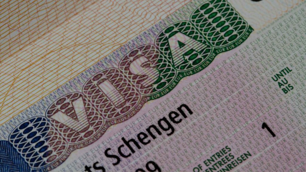 Can a Golden Visa Be Renewed? The 2025 Expert Guide